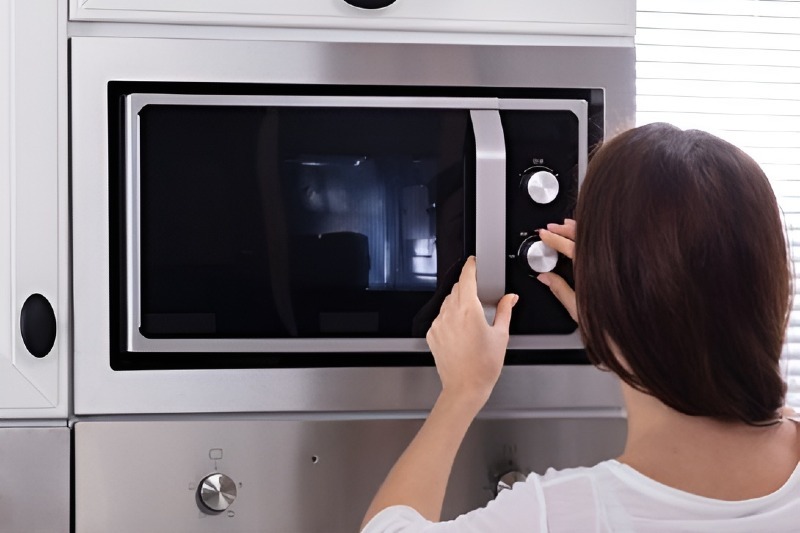 Buld-in Microwave Repair in Leisure City